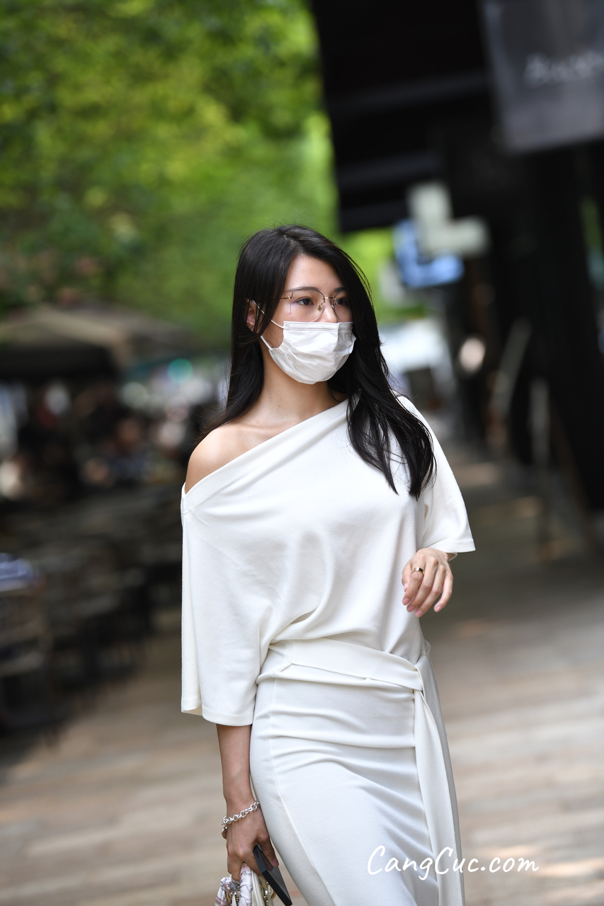 [精选街拍作品] No.3242 端庄白色连衣裙